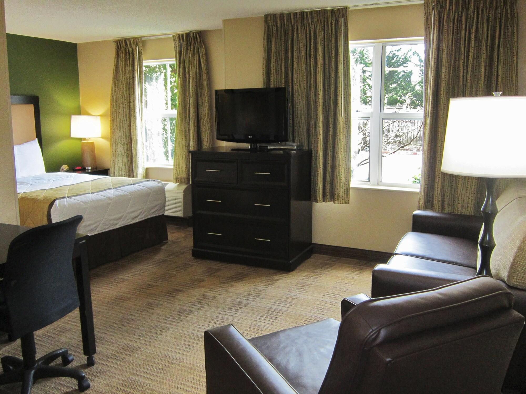 Extended Stay America Suites - Detroit - Novi - Orchard Hill Place Northville Exterior foto