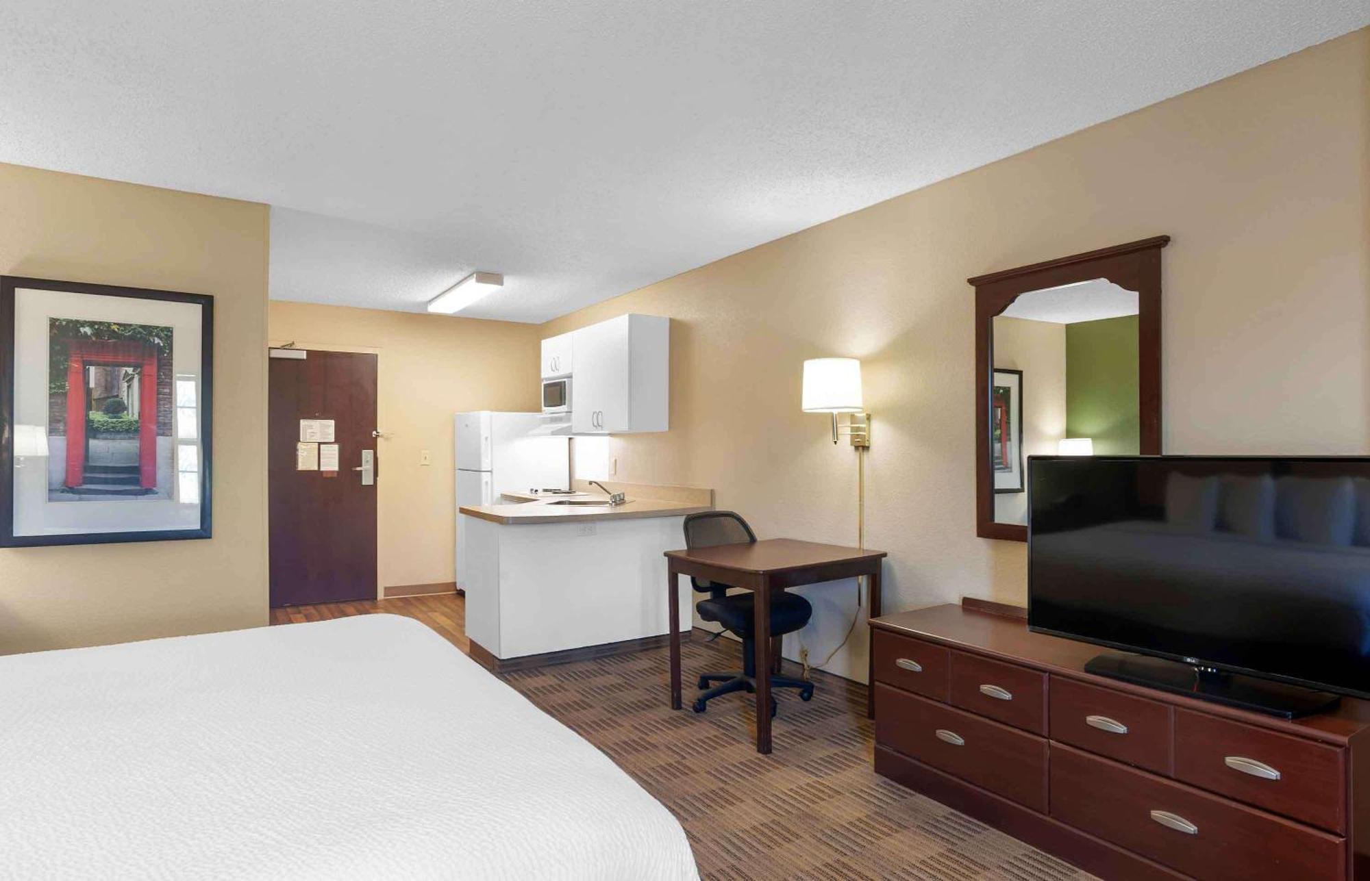 Extended Stay America Suites - Detroit - Novi - Orchard Hill Place Northville Exterior foto